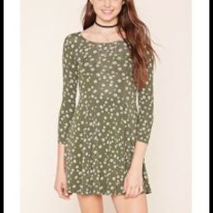 Dress with daisies